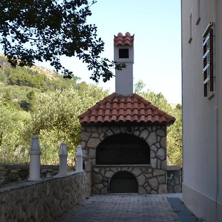 Suncana Sara Tučepi Exterior foto